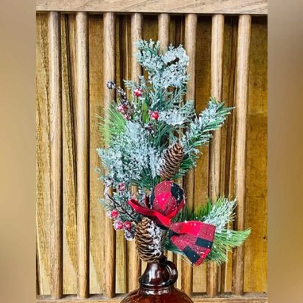 *Sparkle Buffalo Check Pine Spray